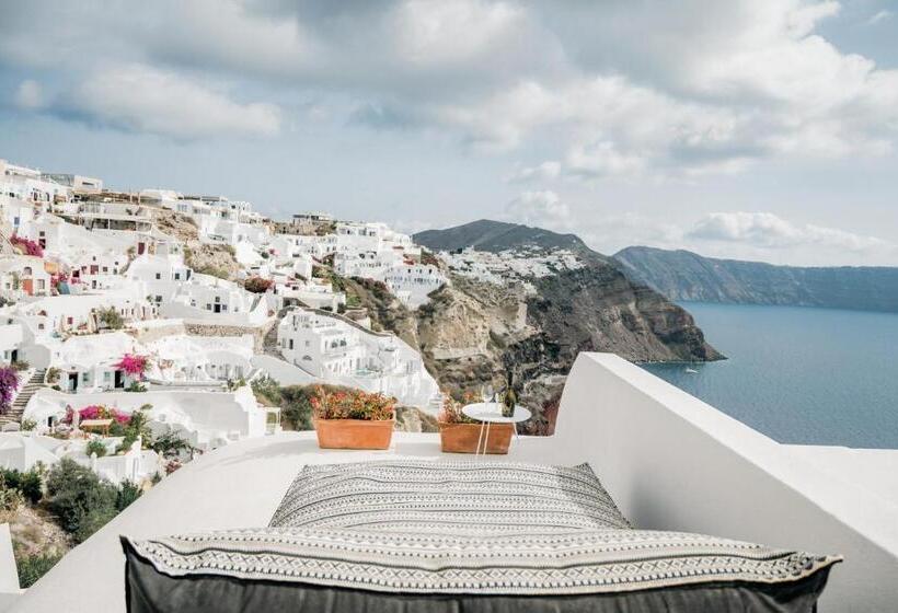 هتل Chelidonia Luxury Suites