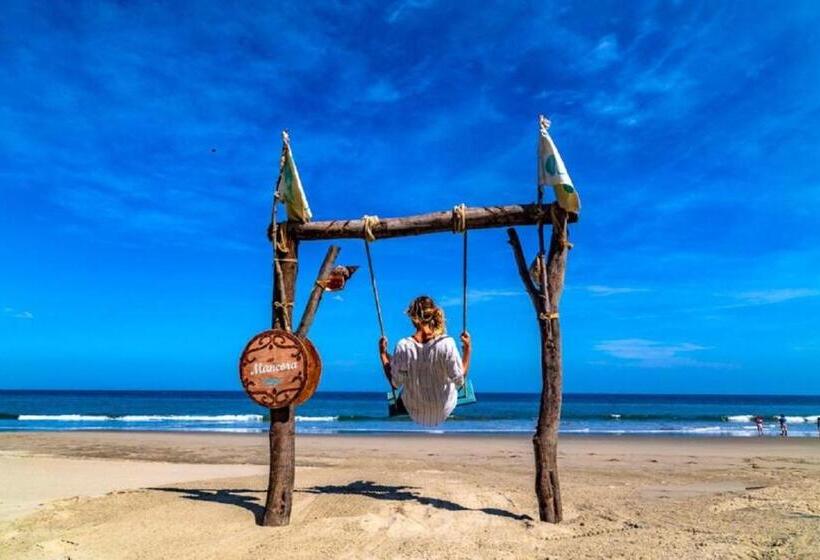 Отель Dco Suites Lounge & Spa