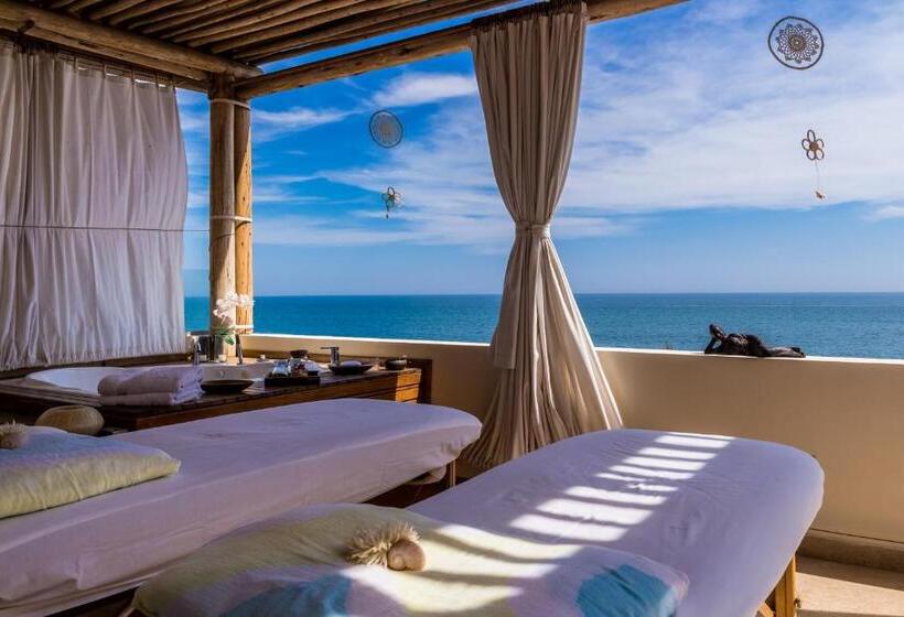 Отель Dco Suites Lounge & Spa