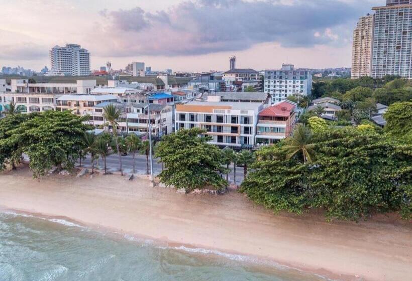 ホテル Marina Jomtien Beach