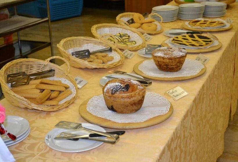 Отель Miramonti