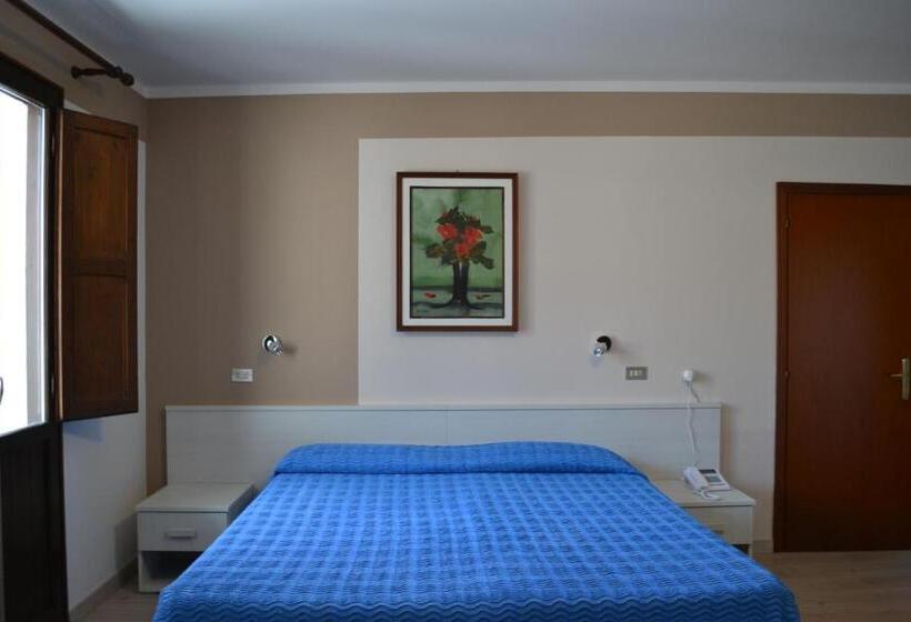 Отель Miramonti