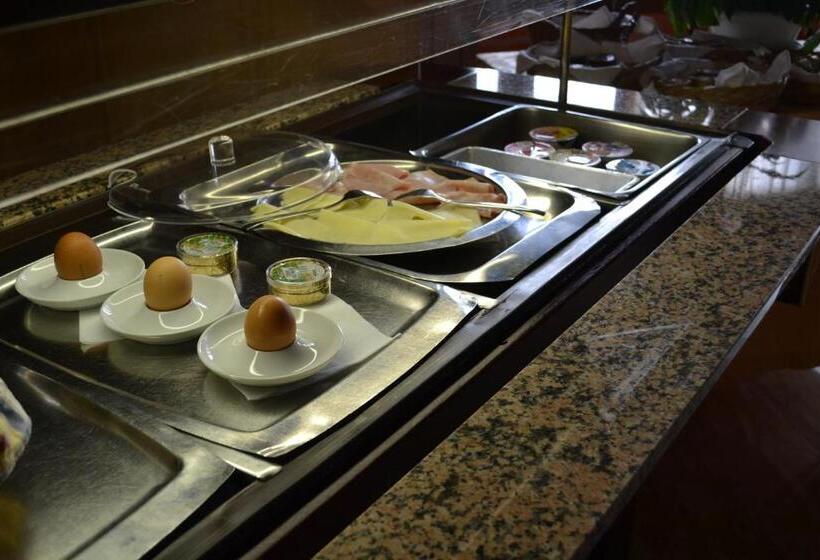 Отель Miramonti