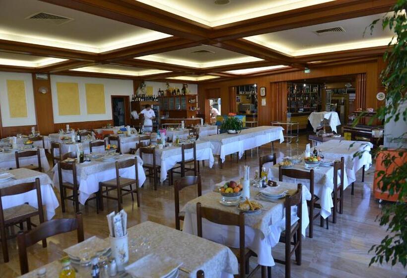 Отель Miramonti