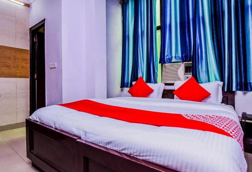 בית מלון כפרי Oyo 18598 Satya Palace