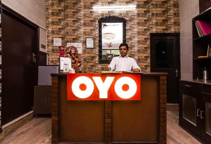 בית מלון כפרי Oyo 18598 Satya Palace