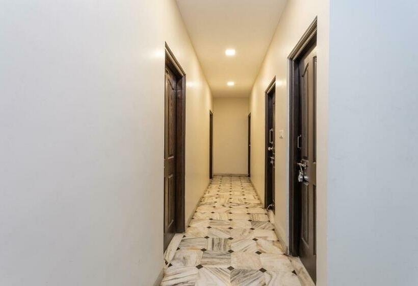 Отель Oyo 28226 Soumya Inn