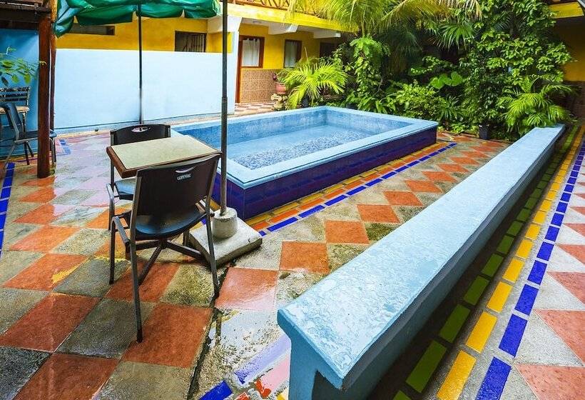 فندق Oyo  Playa Del Carmen