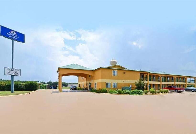 ホテル Pine Point Inn & Suites