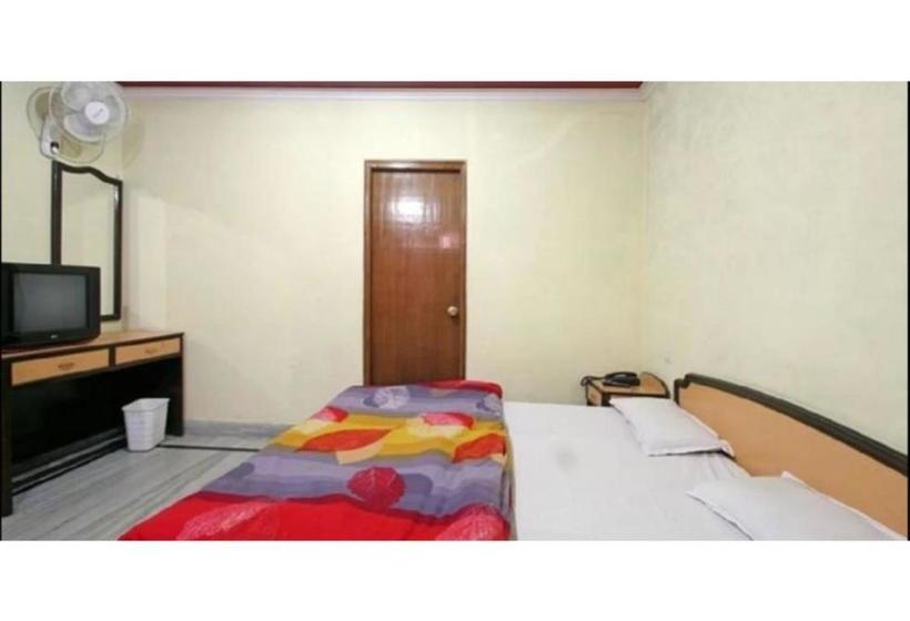 בית מלון כפרי Pleasant Stay Near Library