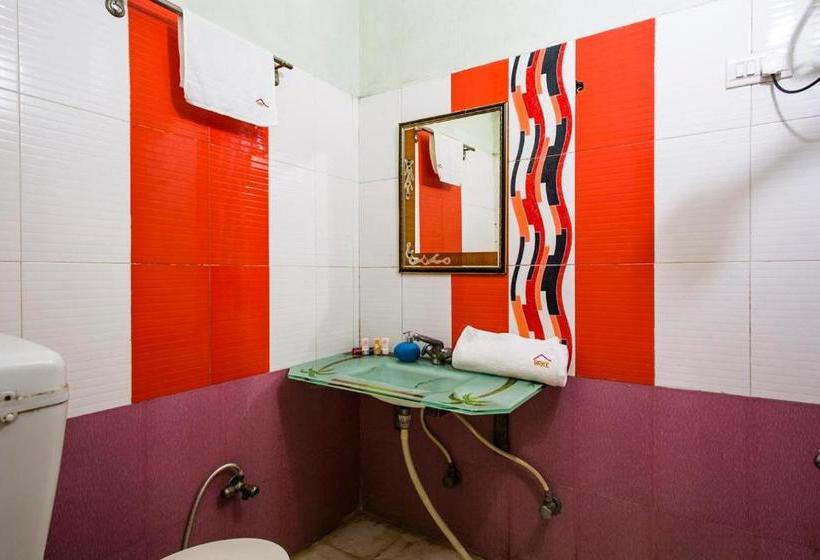 فندق R K Excellency