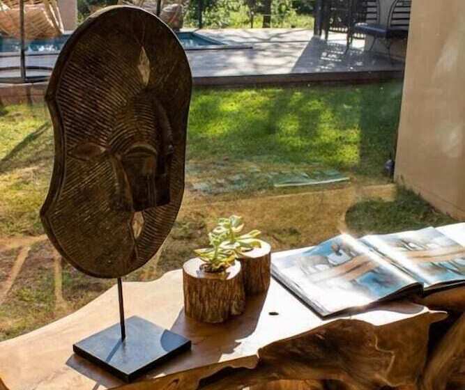 ホテル Rafiki Bush Lodge