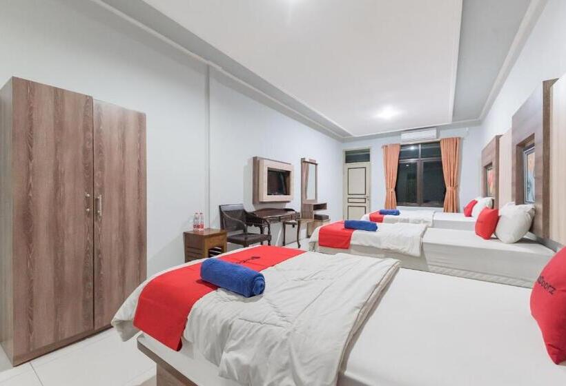 酒店 Reddoorz Resort Premium @ Sangkan Hurip Kuningan