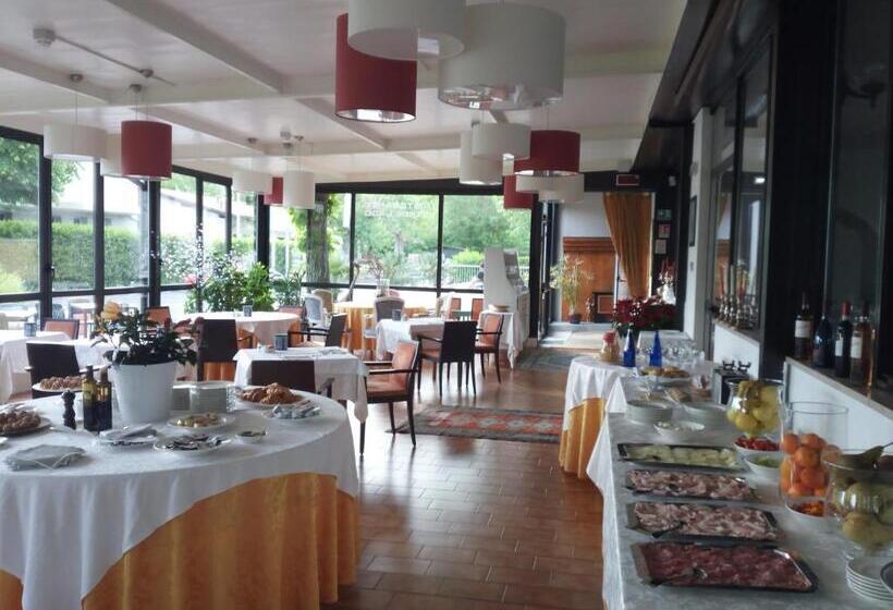 فندق Stella Del Benaco