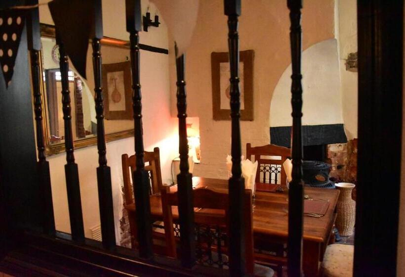 בית מלון כפרי The Bull