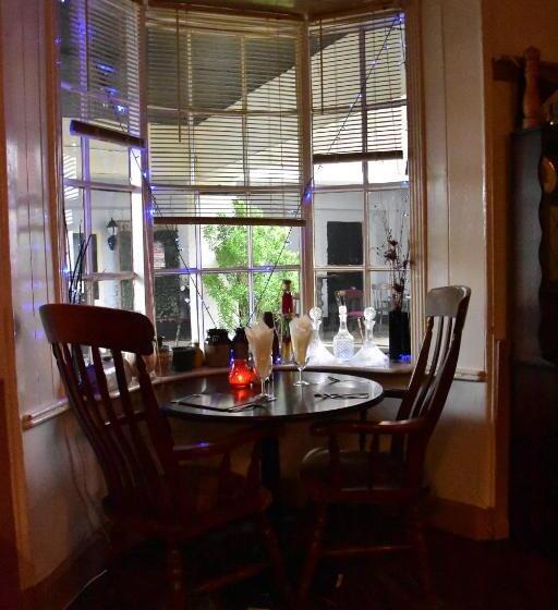 בית מלון כפרי The Bull