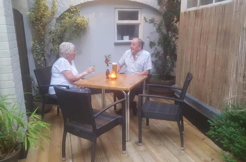 בית מלון כפרי The Bull