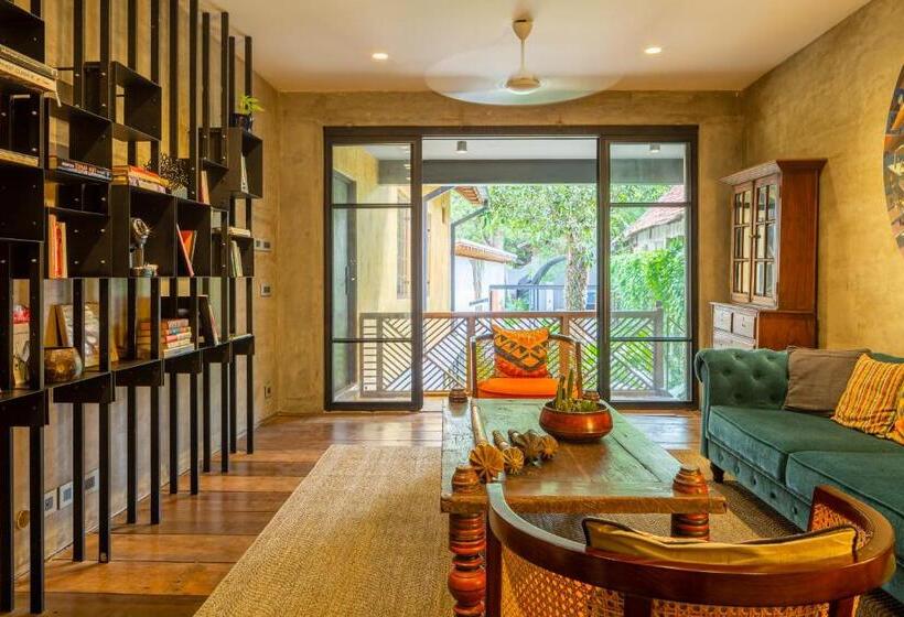 هتل The Postcard Mandalay Hall, Kochi