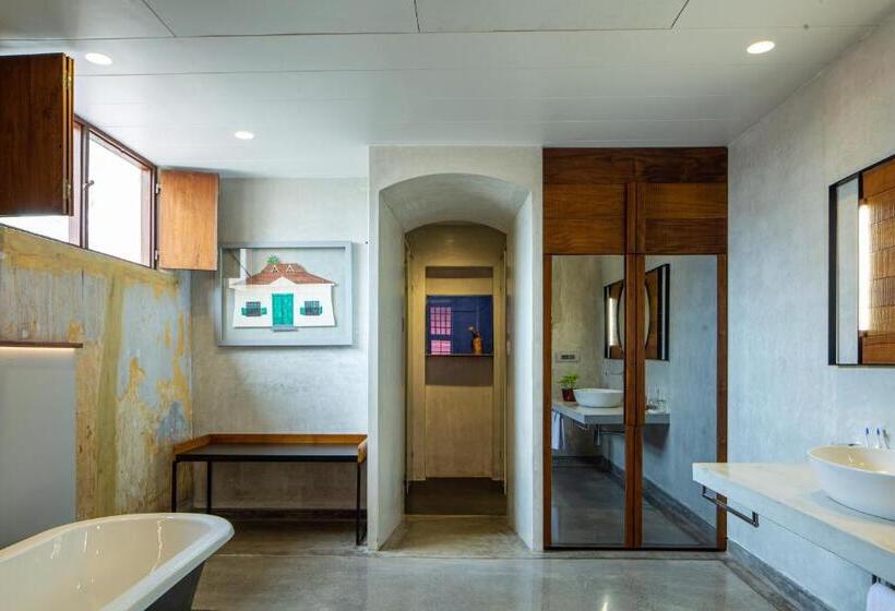 هتل The Postcard Mandalay Hall, Kochi