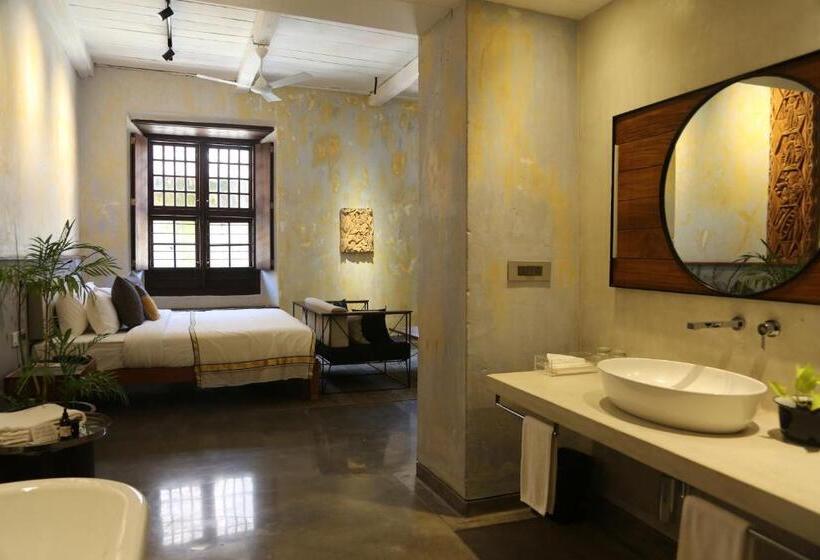 هتل The Postcard Mandalay Hall, Kochi