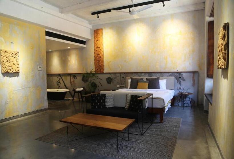 هتل The Postcard Mandalay Hall, Kochi