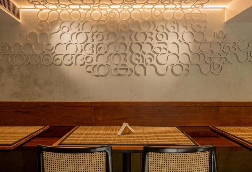 هتل The Postcard Mandalay Hall, Kochi