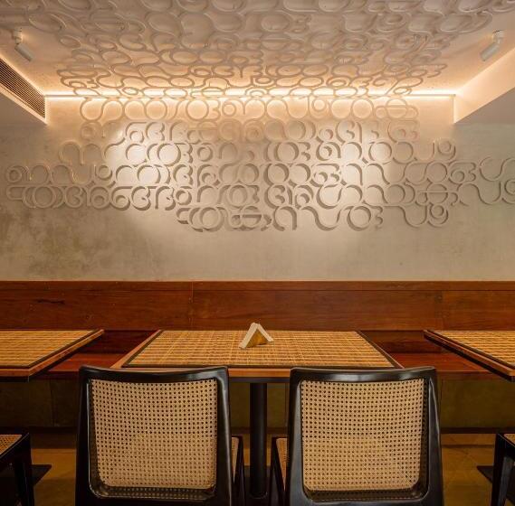 هتل The Postcard Mandalay Hall, Kochi