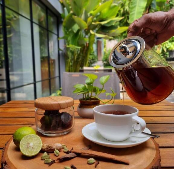 هتل The Postcard Mandalay Hall, Kochi