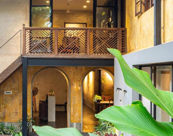 هتل The Postcard Mandalay Hall, Kochi