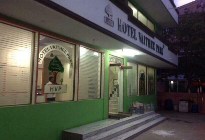 Отель Vaithee Park