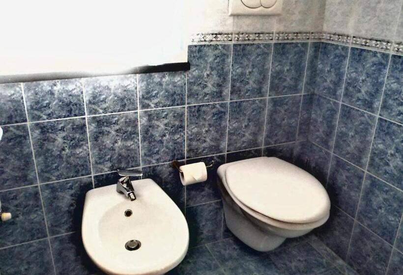 בית מלון כפרי Villa Flora