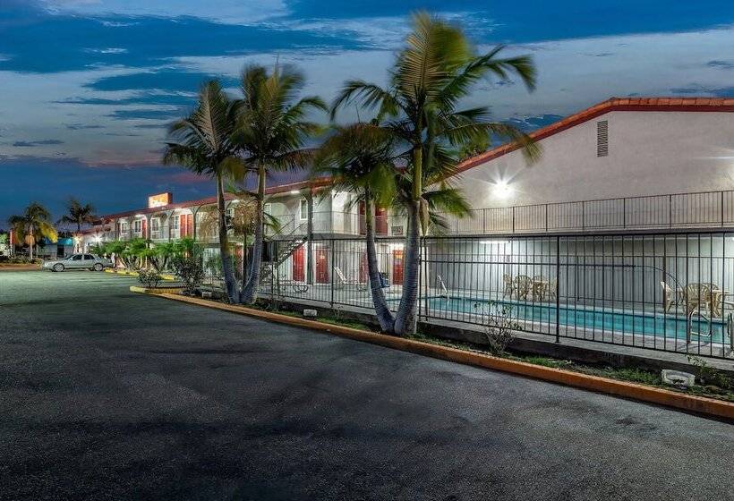 فندق على الطريق Red Roof Inn Los Angeles   Bellflower