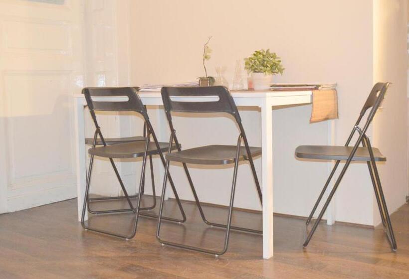 ペンション Artist Guest House