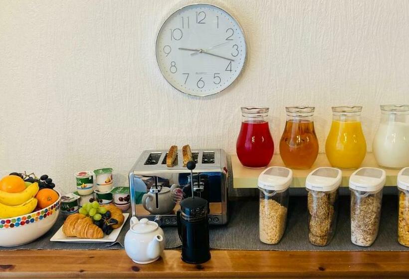 פנסיון Briscoe Lodge