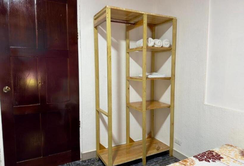 פנסיון Casa Quepos