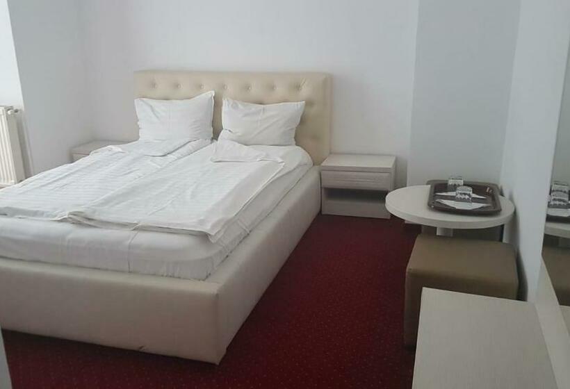 بنسيون Casa Vinga   Restaurant&jacuzzi