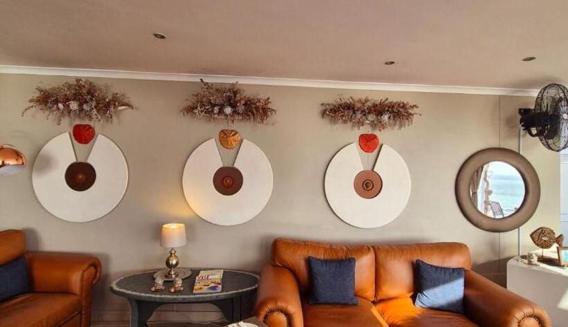 بنسيون Crystal Lagoon Lodge