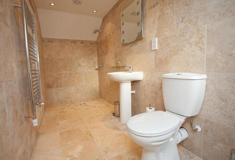 پانسیون Holly Lodge