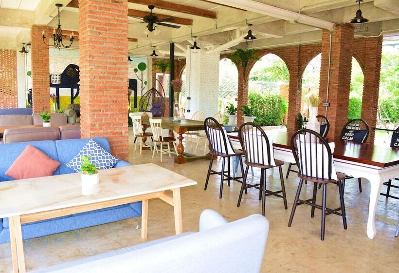 پانسیون Home Ayutthaya