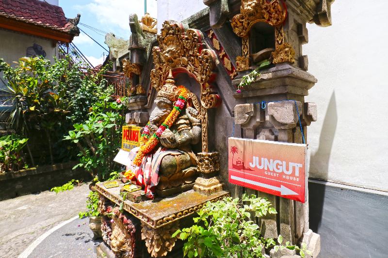 פנסיון Jungut Guest House