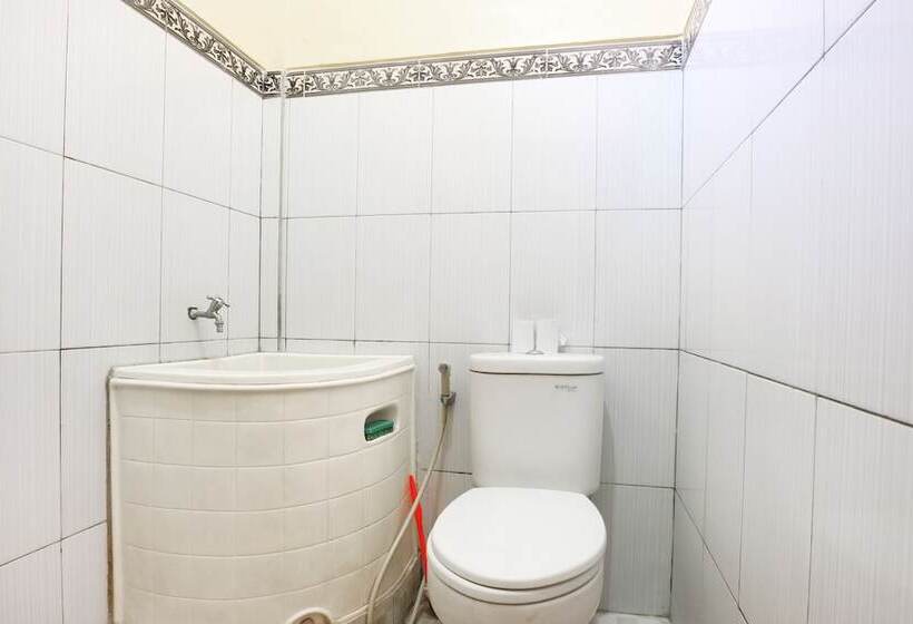 פנסיון Jungut Guest House