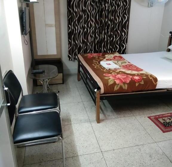 پانسیون Lake Land Guest House