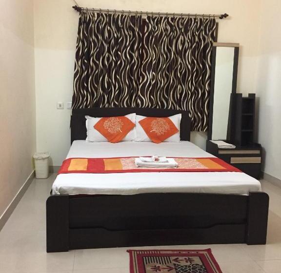 پانسیون Lake Land Guest House