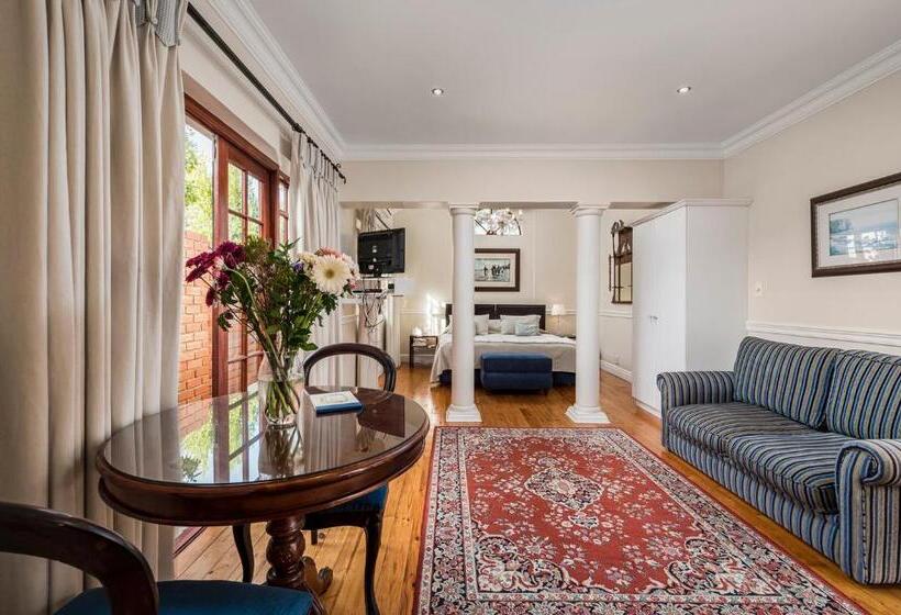 펜션 Millbury Guest House