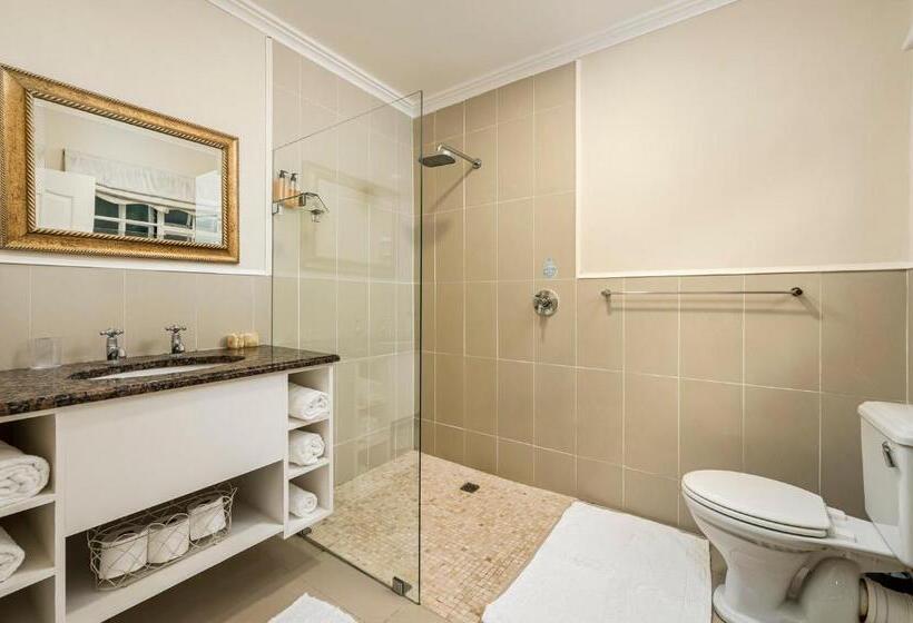 펜션 Millbury Guest House