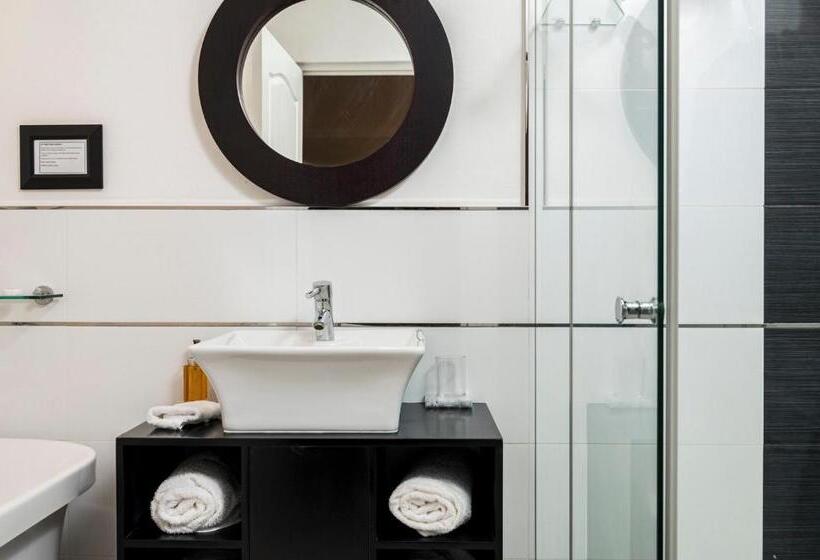 펜션 Millbury Guest House