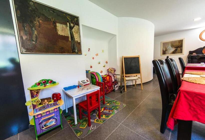 פנסיון Moroder Haus