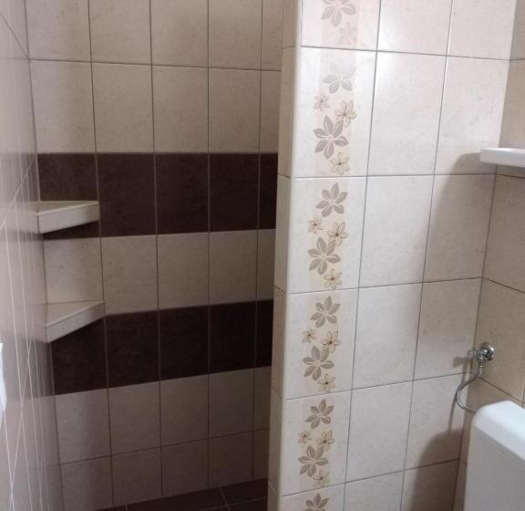Пансион Otthon Apartman