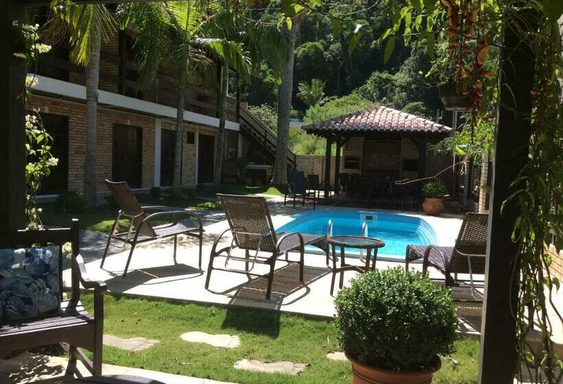 פנסיון Residencial Costa Mar