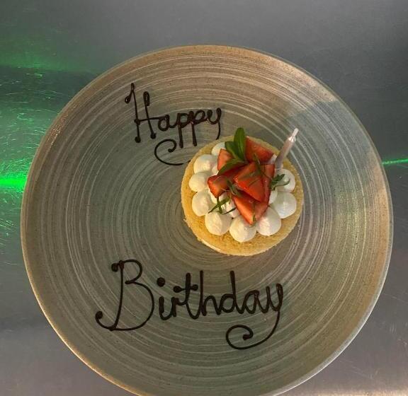 膳宿费 Taransay House, Small